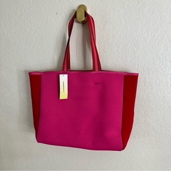 NEW SUMMERSALT Neoprene Beach Tote in Pink/Red - Picture 9 of 10